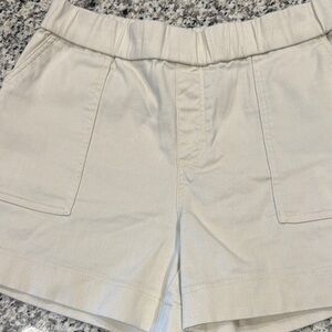 Lee Cream Cargo Shorts with Elastic Waistband